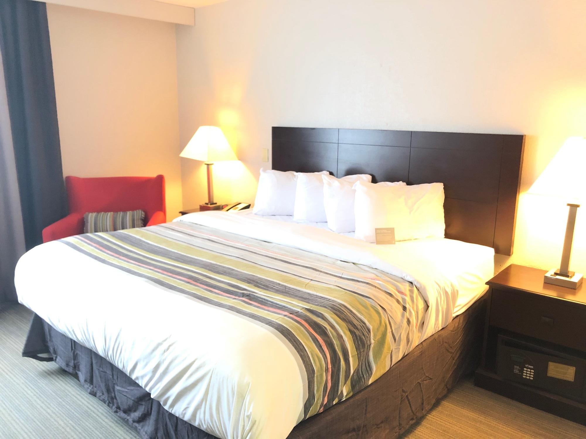 Hotel Country & By Radisson, Greenville, Nc