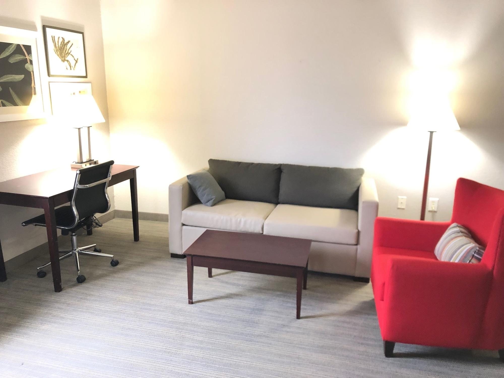 Country & By Radisson, Greenville, Nc Hotel