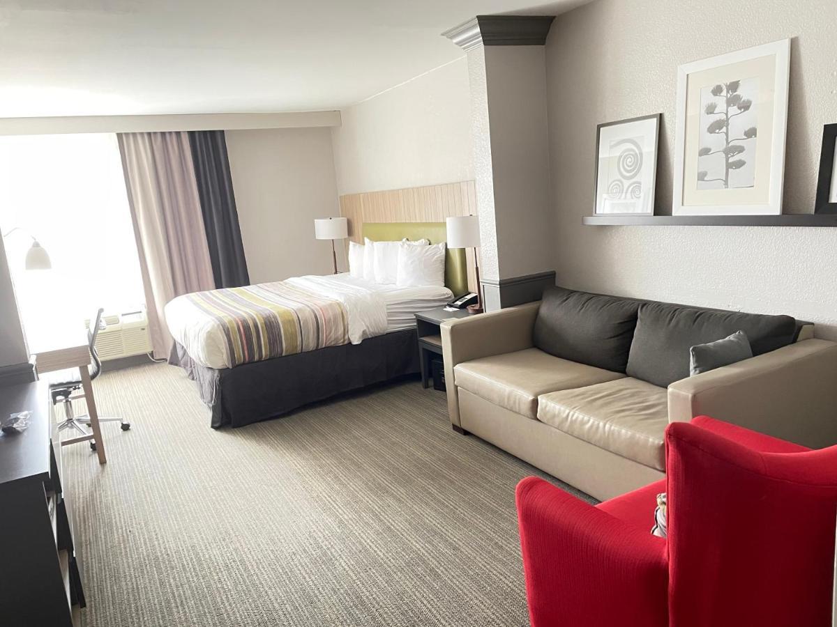 Hotel Country & By Radisson, Greenville, Nc 2*