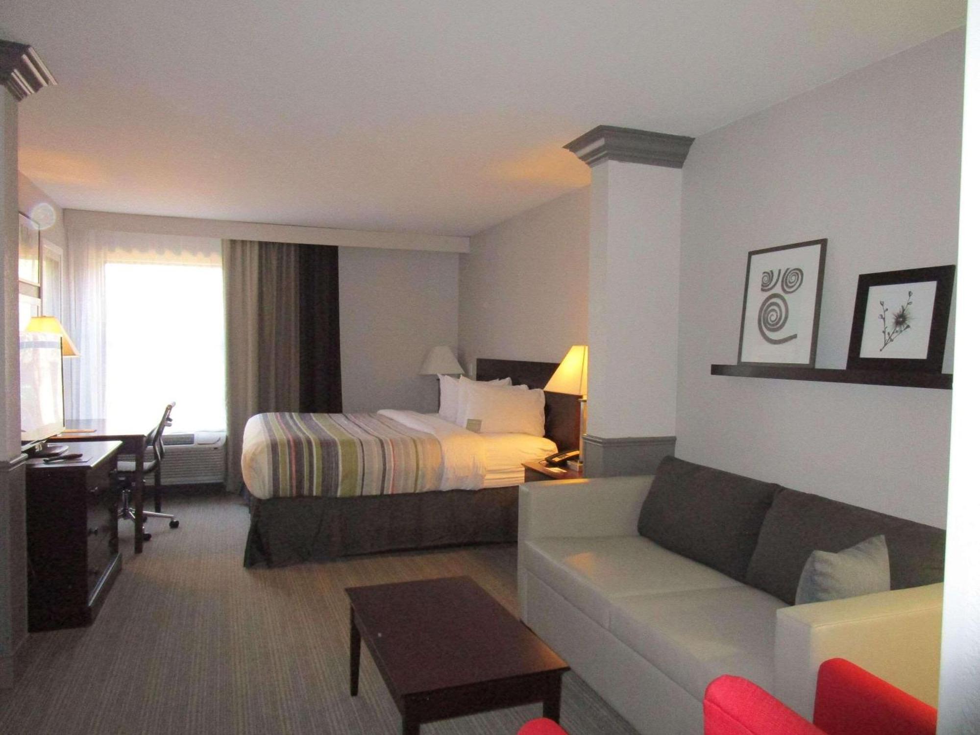 Country & By Radisson, Greenville, Nc Winterville