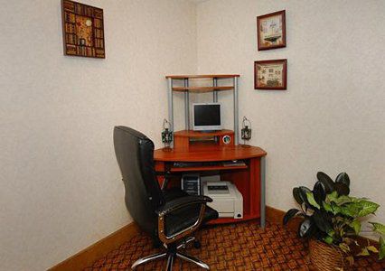 Country & By Radisson, Greenville, Nc Hotel