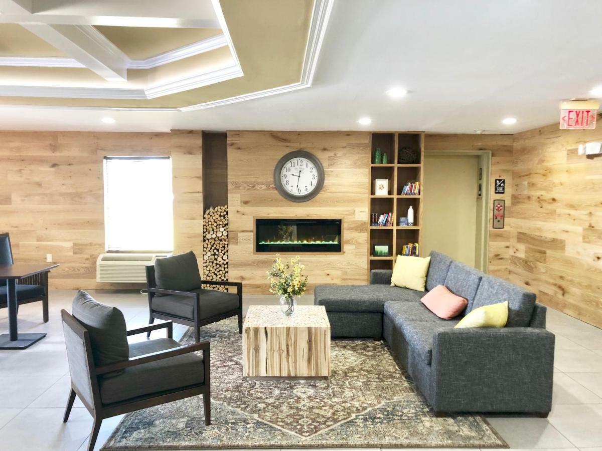 Country & By Radisson, Greenville, Nc